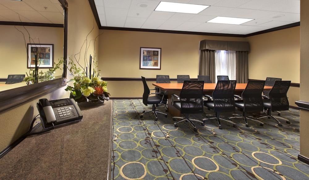 Holiday Inn & Suites Spring- The Woodlands Area by IHG photo 42