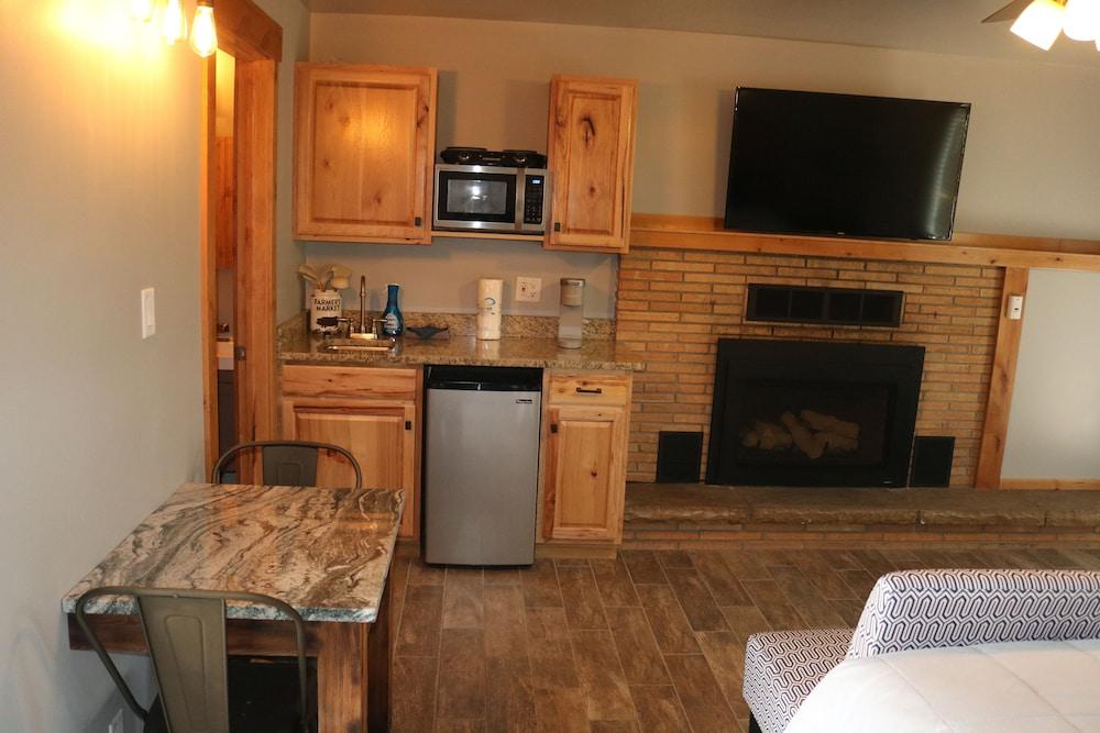 Columbine Inn photo 16