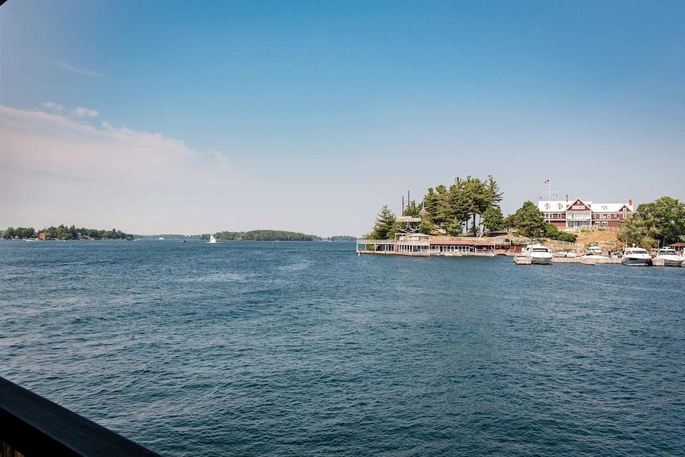 Capt. Thomson's Resort photo 17