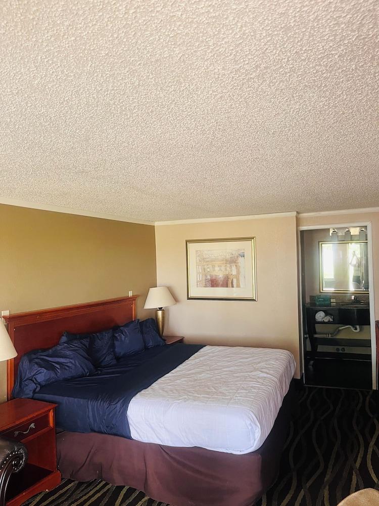 Stay-Well Inn photo 10