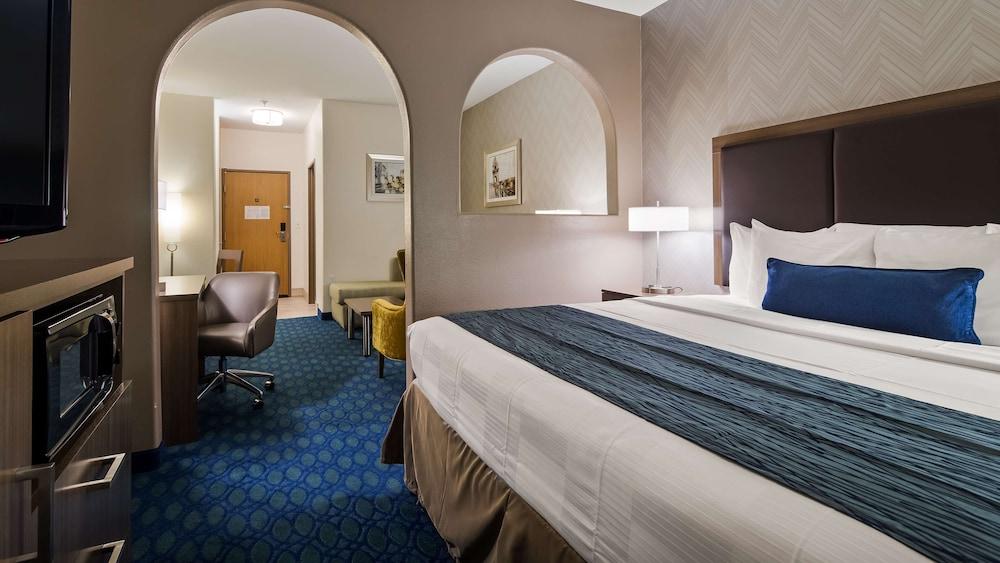 Best Western Plus Tulsa Inn & Suites photo 6