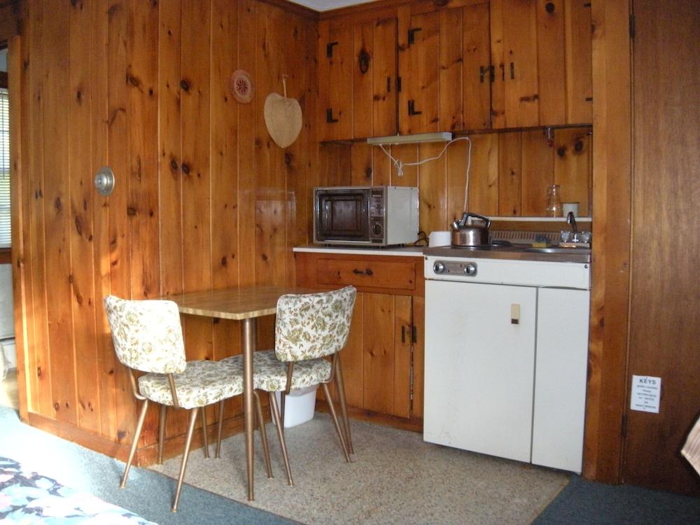 Bass River Motel photo 17
