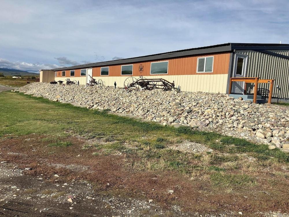 Hooks Hideaway Motel photo 14