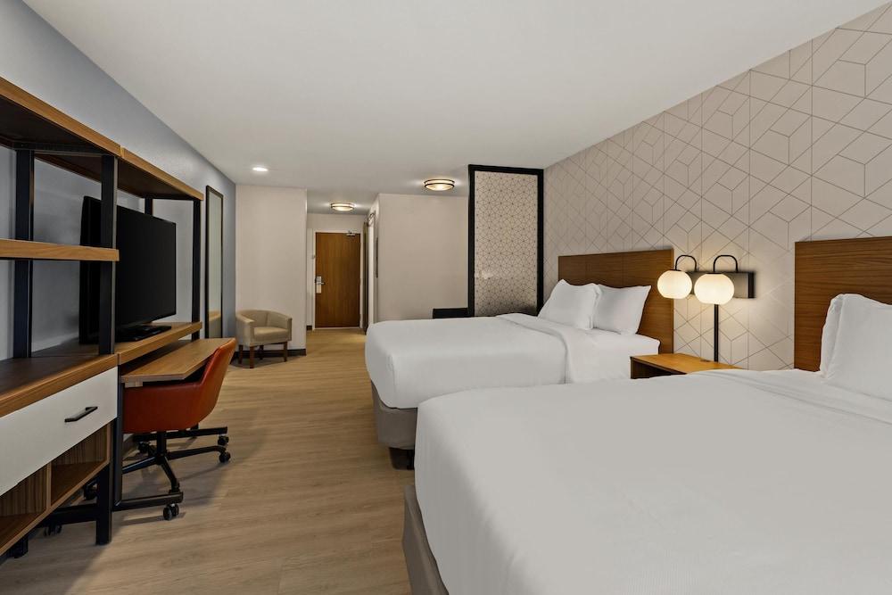 Everhome Suites Yuma East I-8 photo 9