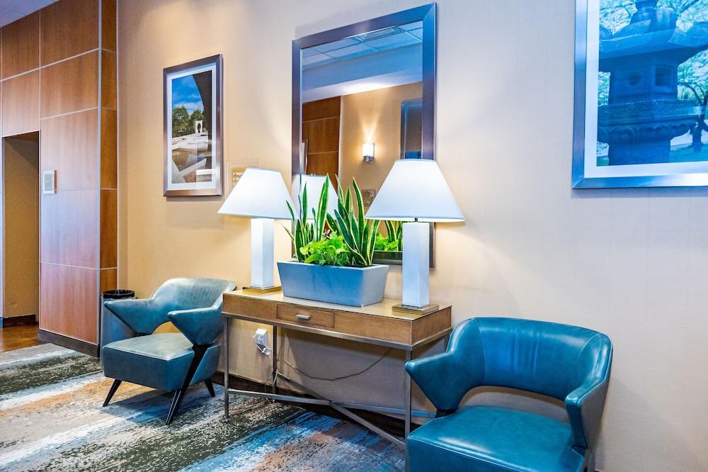 Metro Points Hotel photo 30
