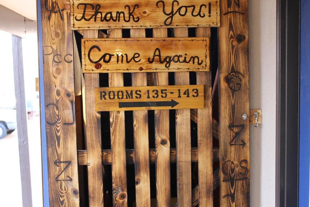 Wyatt Earp Hotel photo 29