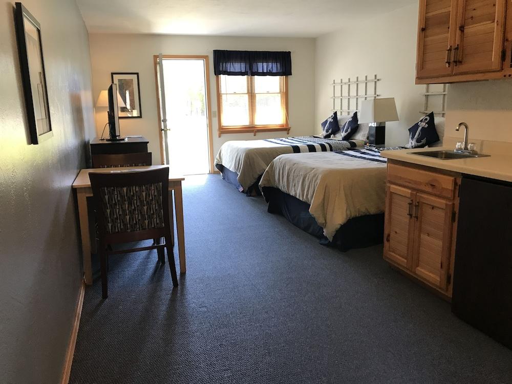 Harbor Light Inn photo 28