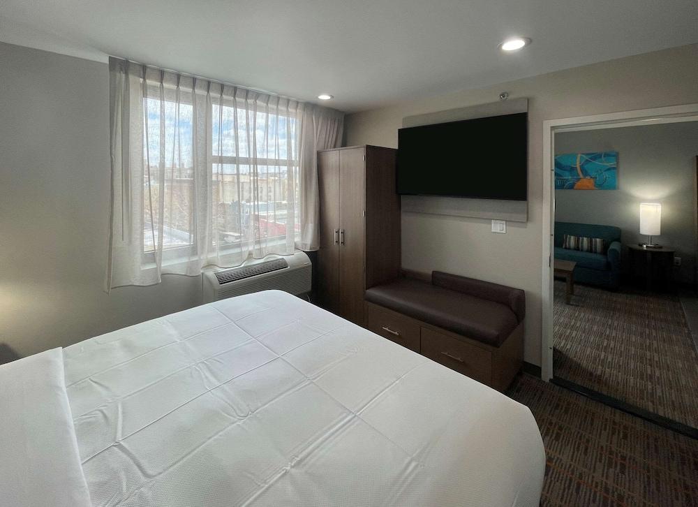 MainStay Suites Bronx - Belmont photo 8