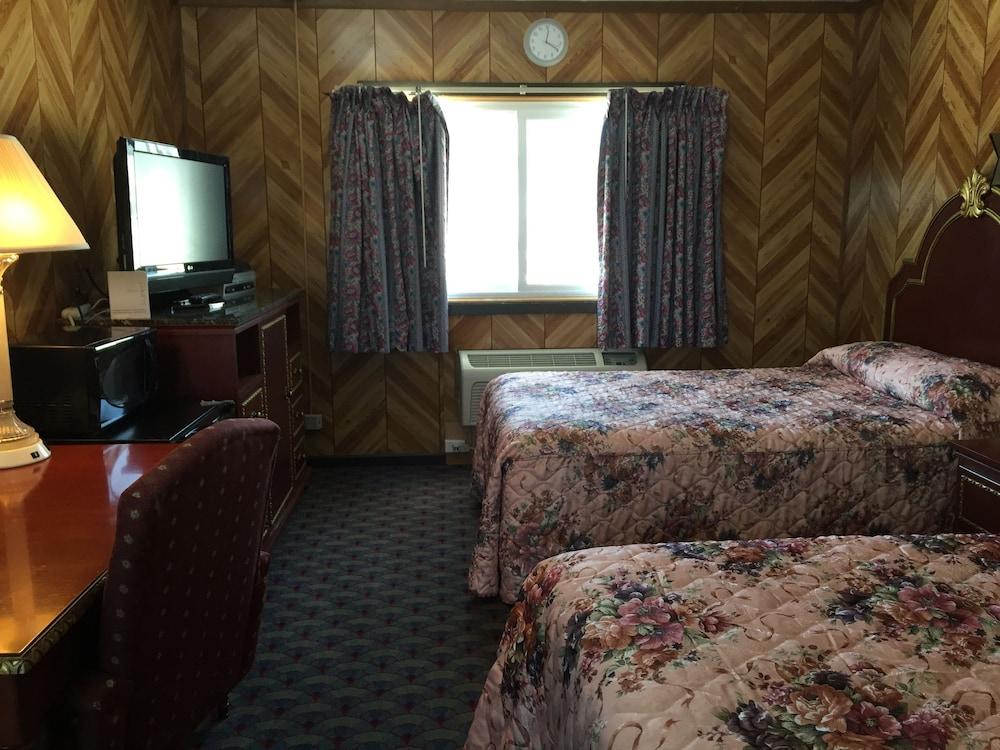 Sunset Motel photo 16
