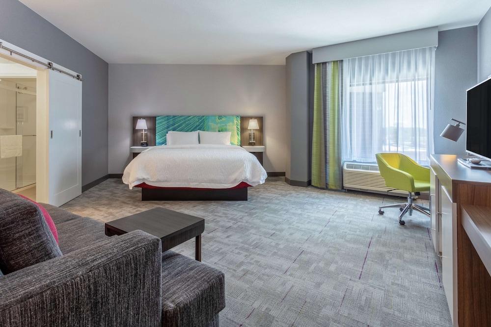 Hampton Inn & Suites Burlington photo 12