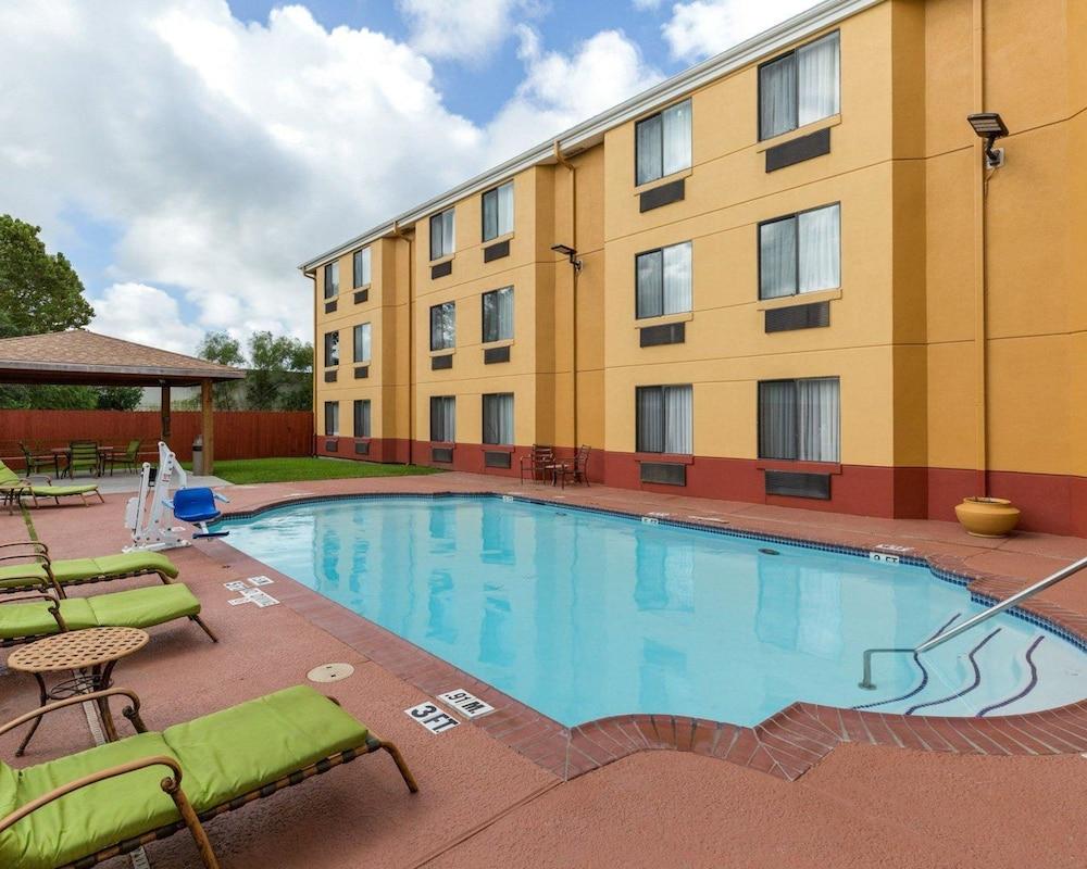 Quality Inn Baytown - Houston East photo 9
