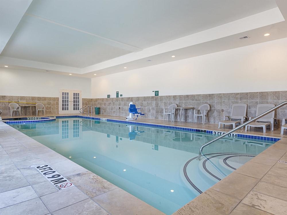 Baymont by Wyndham Brenham photo 41