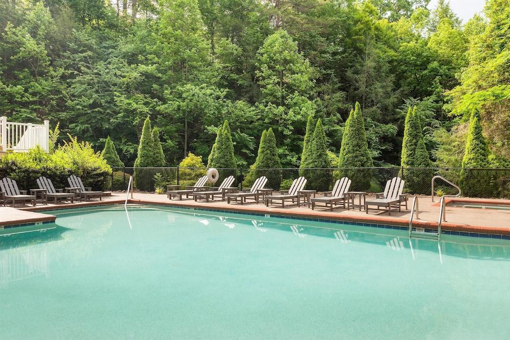 Hilton Vacation Club MountainLoft Gatlinburg photo 24