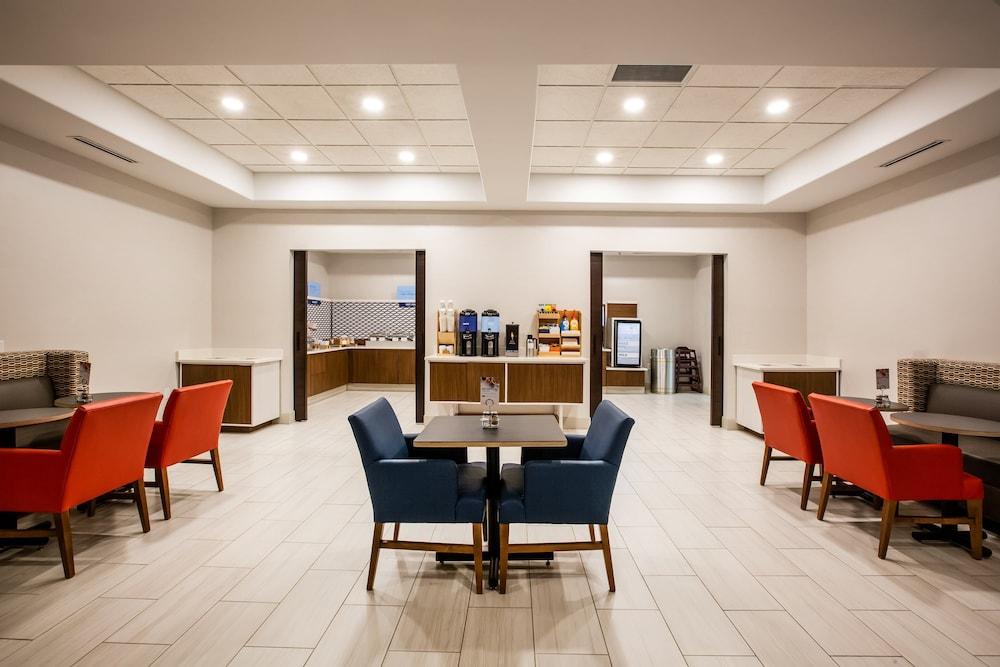 Holiday Inn Express Hotel & Suites Fairburn by IHG photo 22