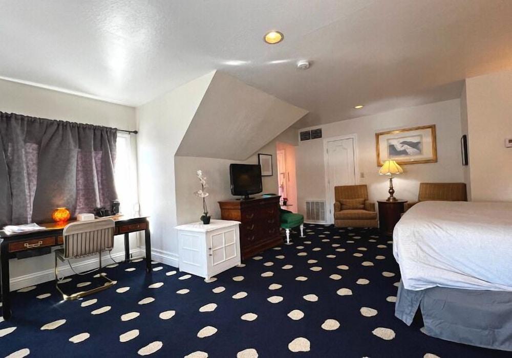 The Sterling Hotel photo 3