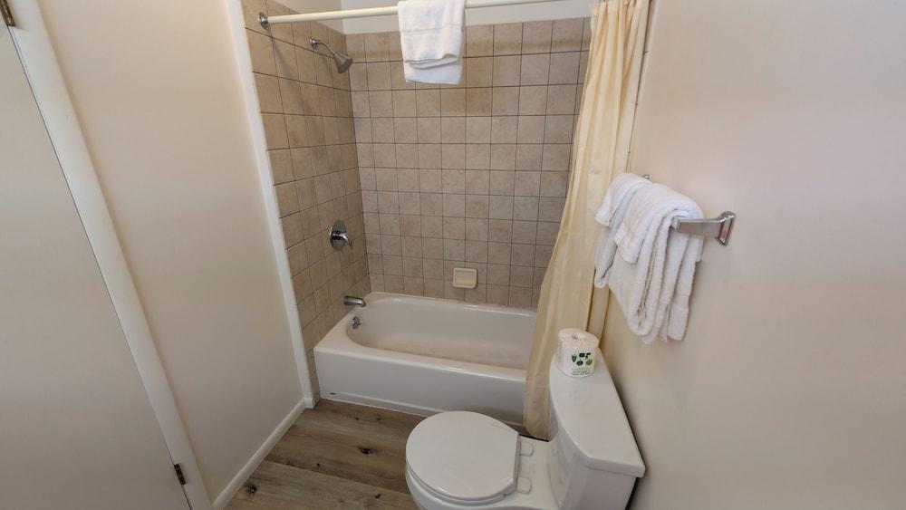 Restwel Motel photo 10