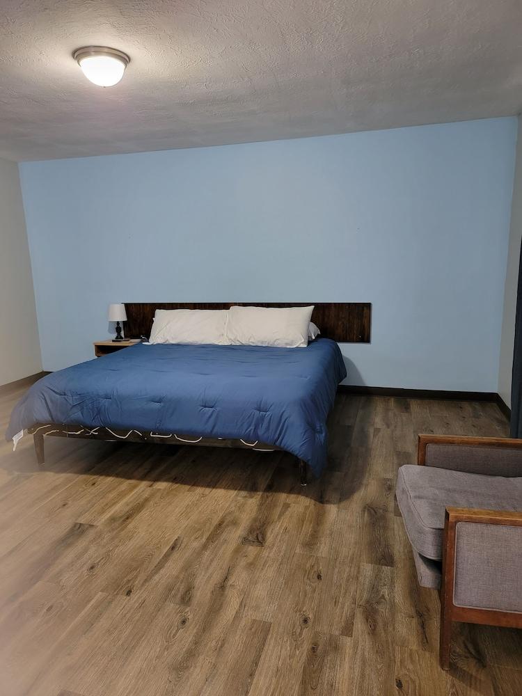 Cindys Motel photo 16