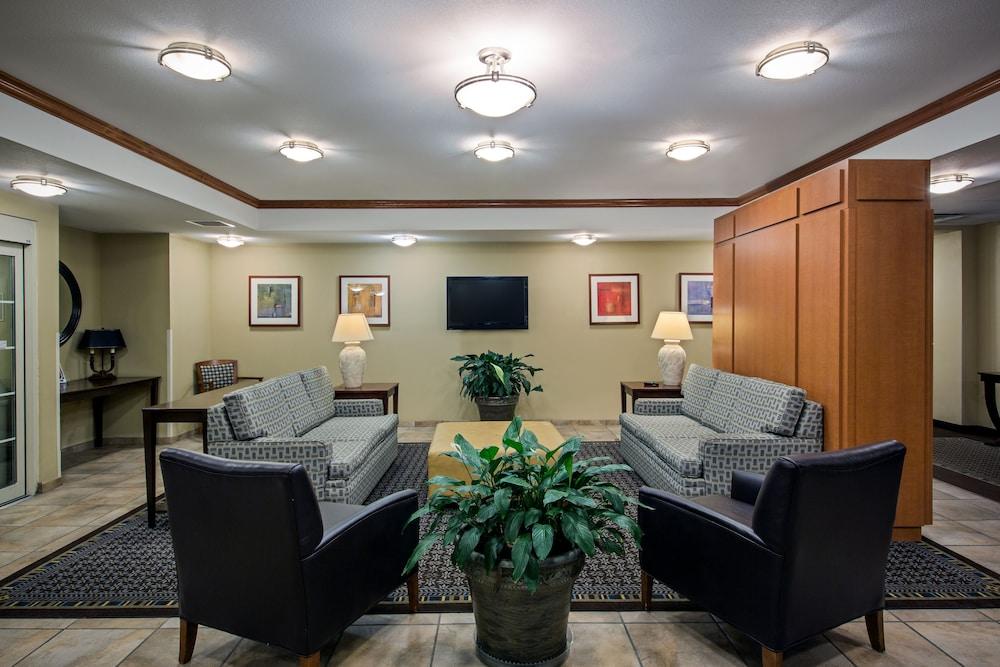 Candlewood Suites Perrysburg by IHG photo 32