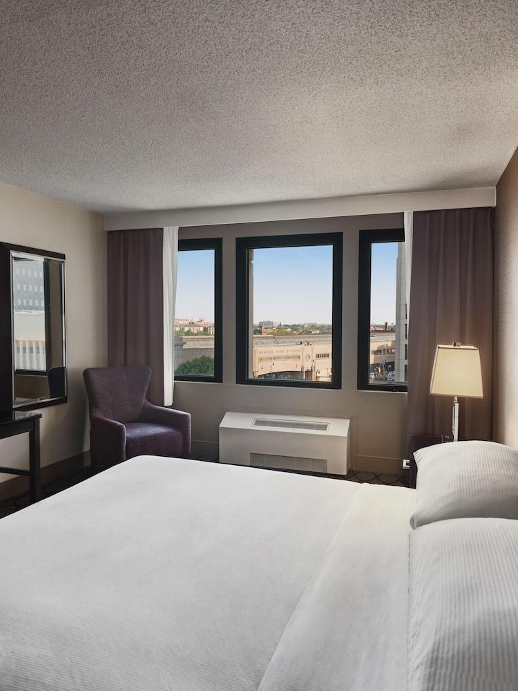 DoubleTree by Hilton Newark Penn Station photo 6