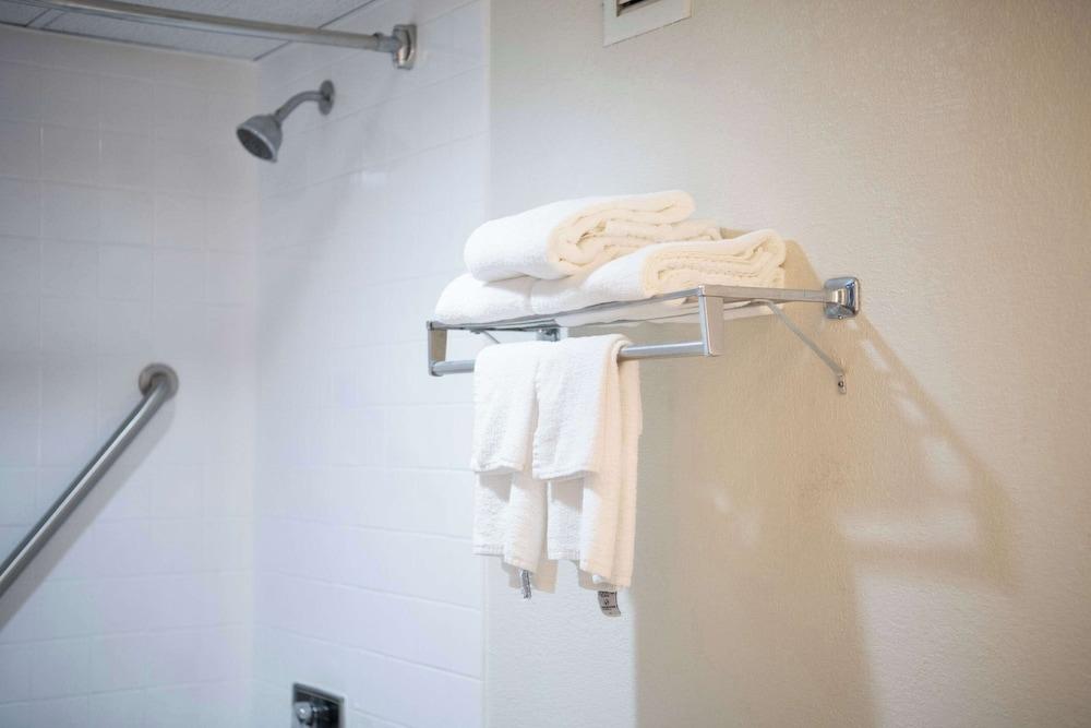 Quality Inn Somerset photo 19