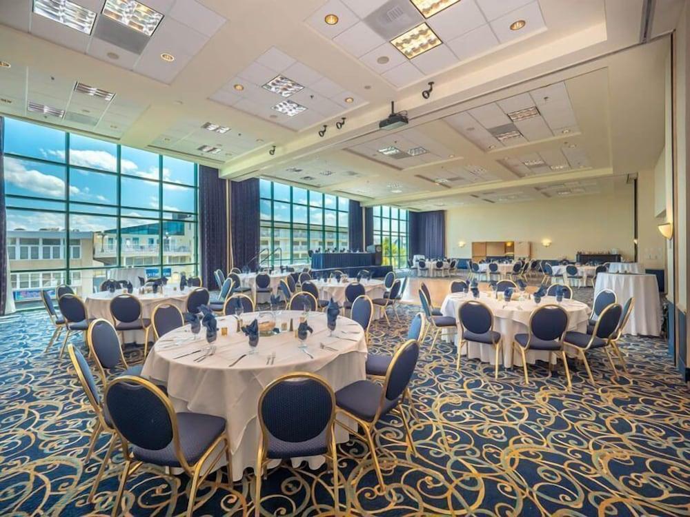 Atlantic Sands Hotel & Conference Center photo 29