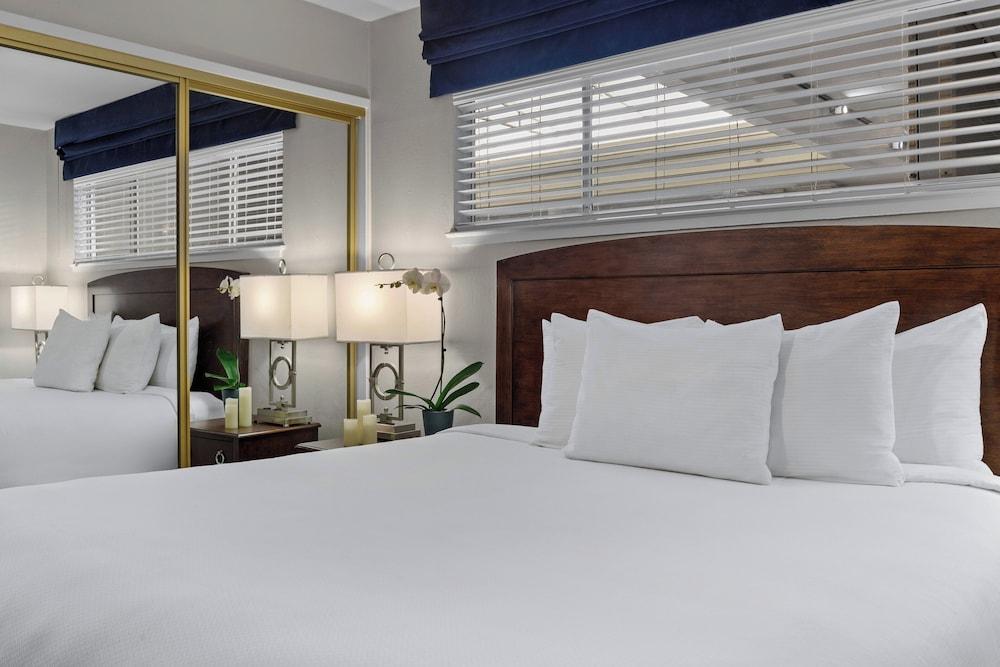 Suites At Fishermans Wharf photo 4