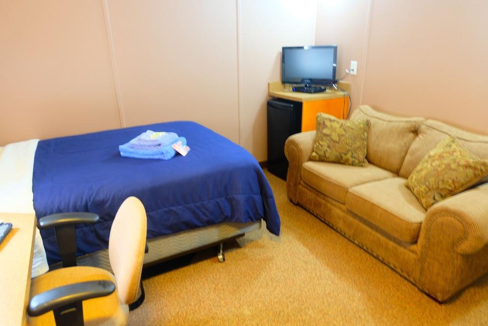 Target Hospitality-Midland Lodge photo 32