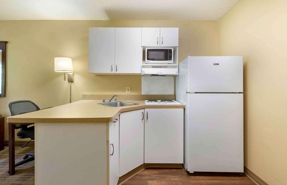 Extended Stay America Suites Washington DC Landover photo 4