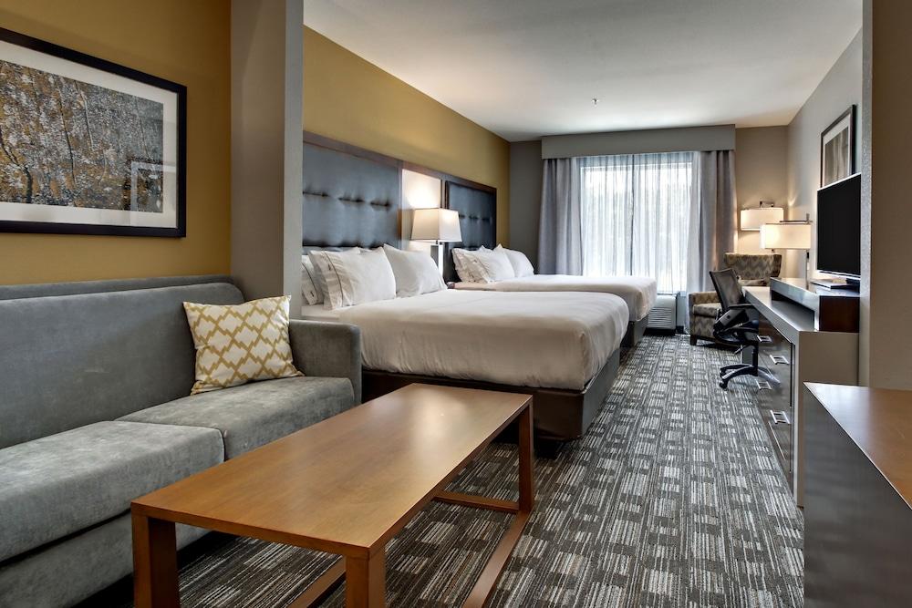 Holiday Inn Express Hotel & Suites Albany by IHG photo 21