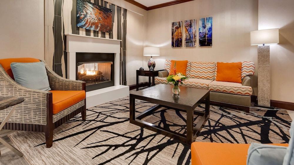 Best Western Plus River Escape Inn & Suites photo 2