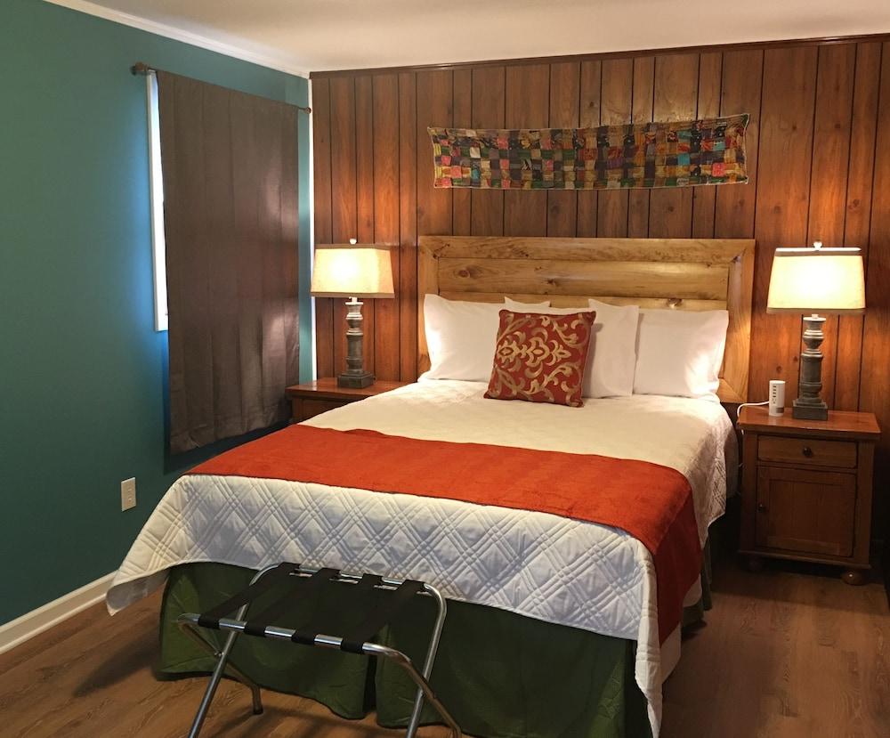 Meadowlark Motel with Restaurant & Bar photo 3