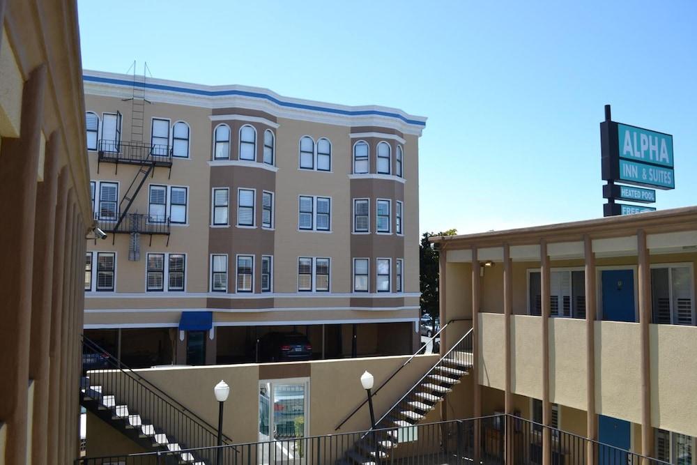 Alpha Inn & Suites photo 1