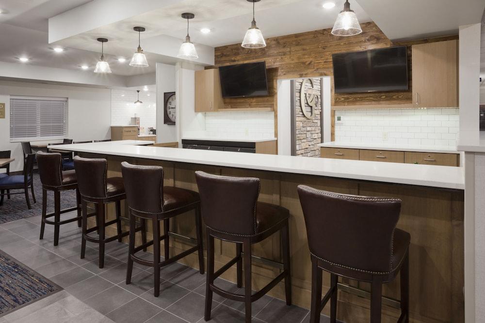 GrandStay Hotel & Suites Rock Valley photo 3