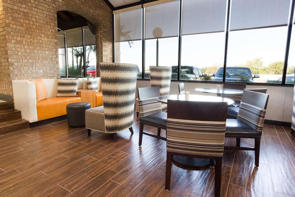 Drury Inn & Suites Austin North photo 2