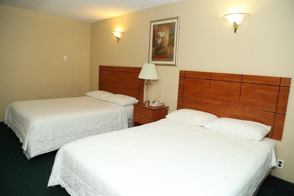 JFK Inn photo 32