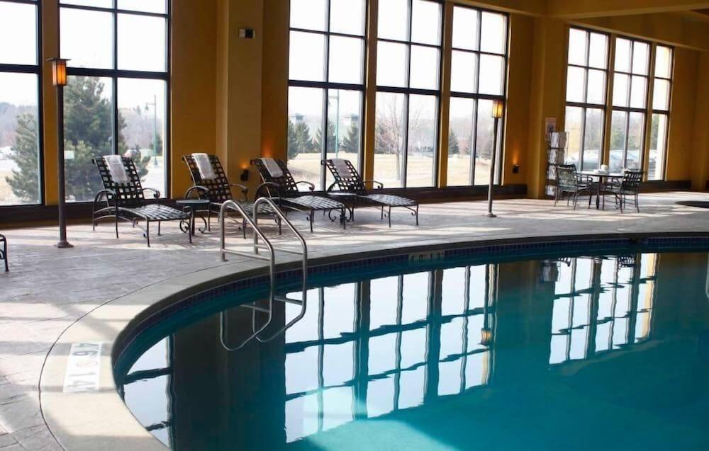 Holiday Inn Pewaukee - Milwaukee West by IHG photo 13