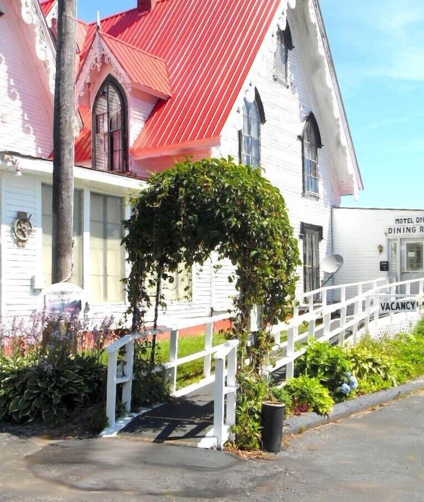 Redclyffe Shore Motor Inn photo 12