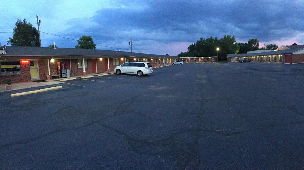 Voyager Inn photo 1