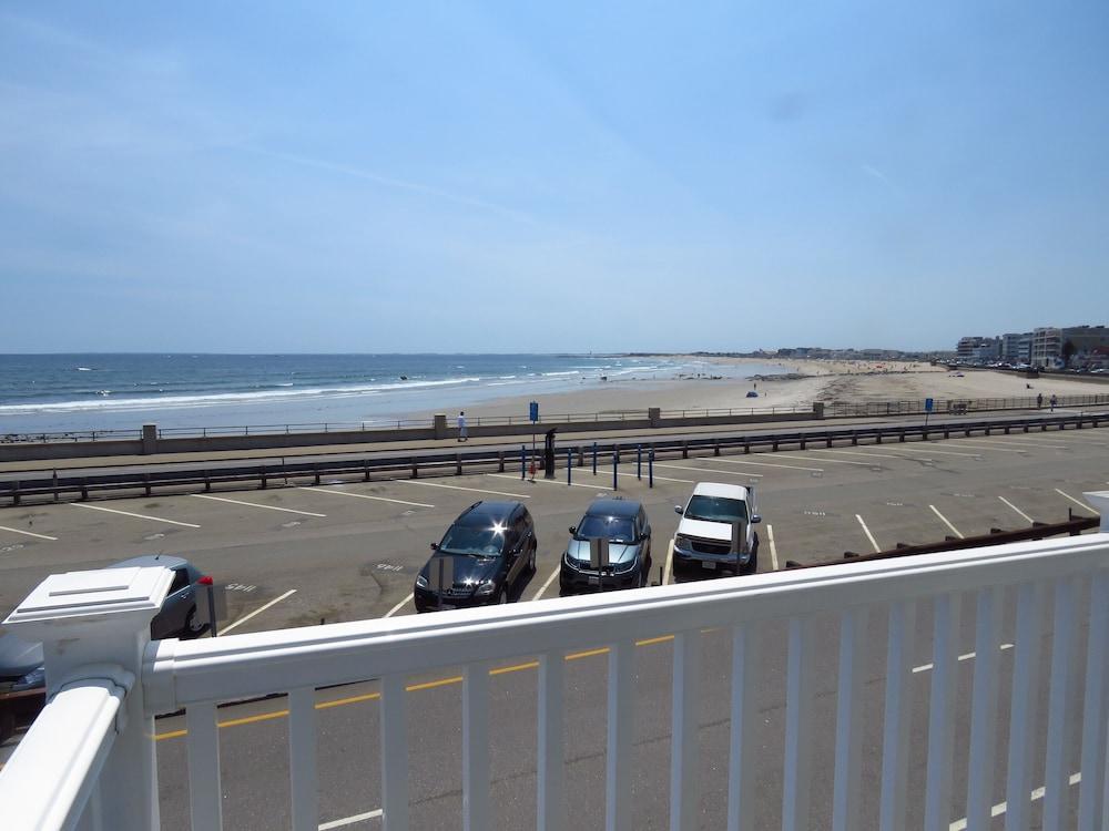 Breakers by the Sea photo 47