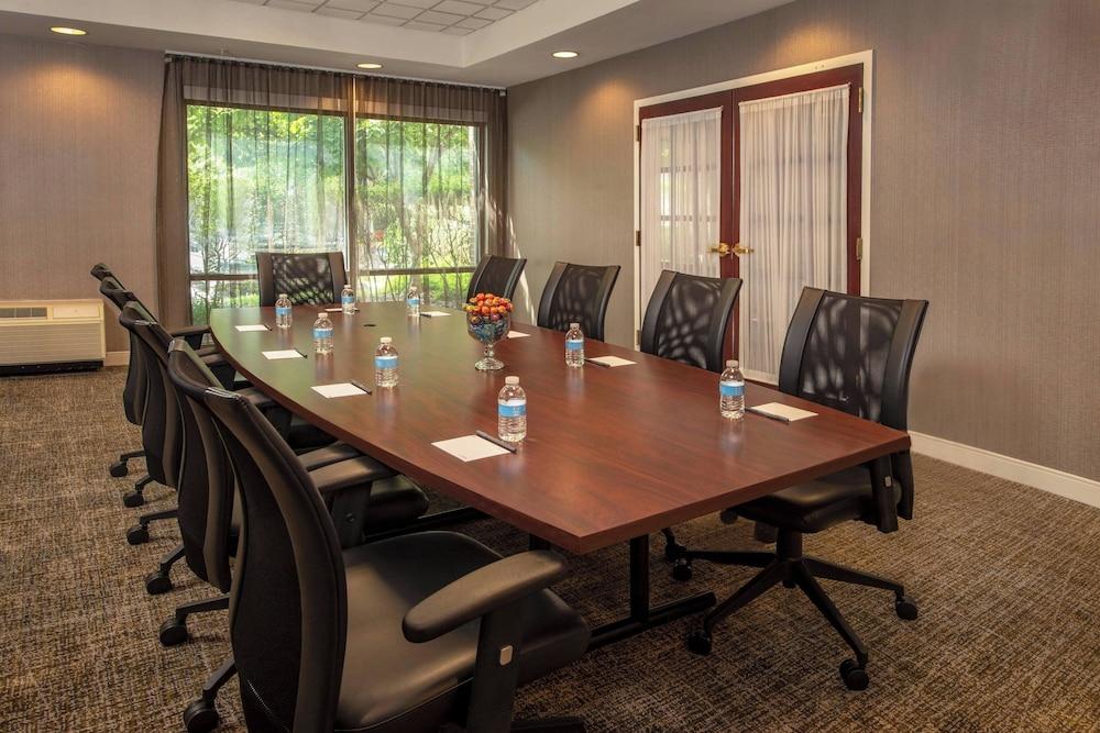SpringHill by Marriott Centreville/Chantilly photo 24