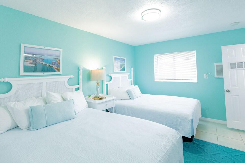 Cabanas of Treasure Island photo 50