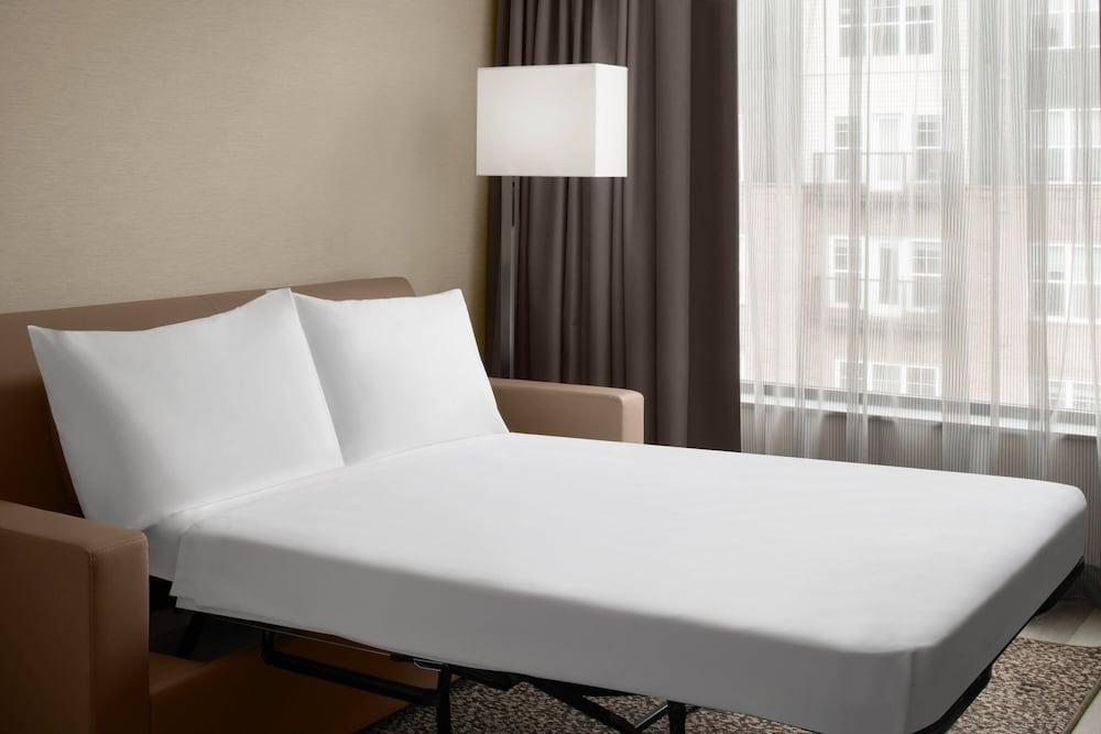 AC Hotel St. Louis Clayton photo 15