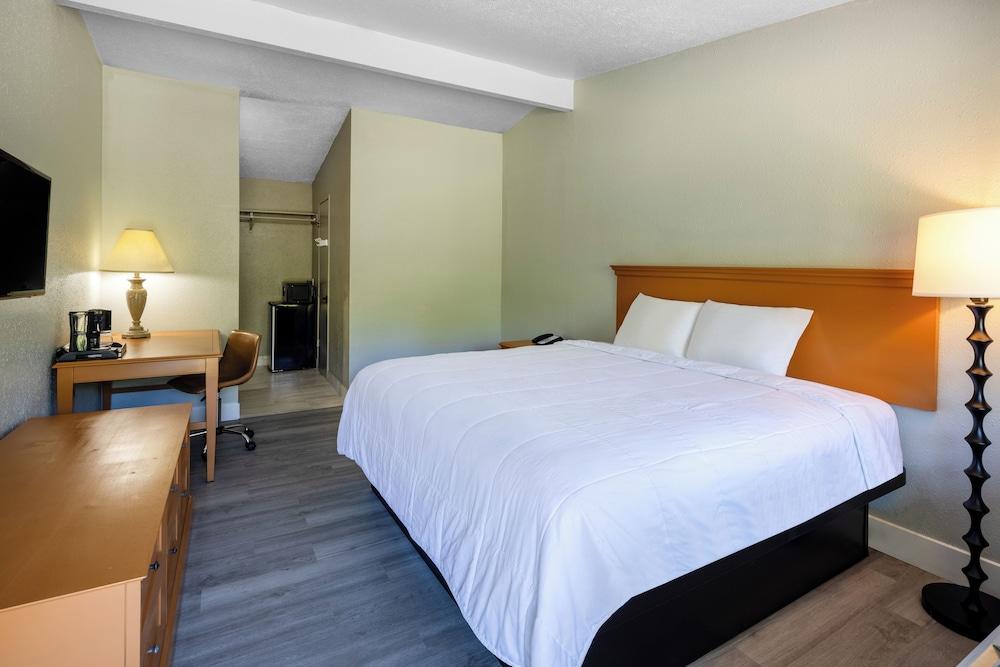 Motel 6 – Aberdeen, WA photo 24