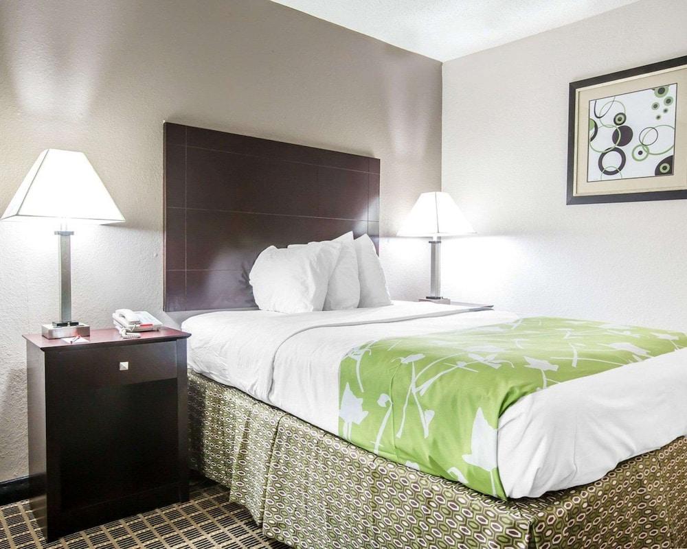 Econo Lodge Birmingham - Hoover photo 19
