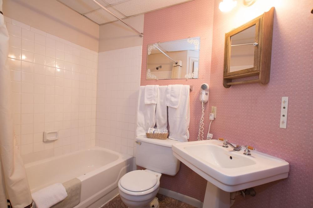 Biltmore Suites Hotel photo 28