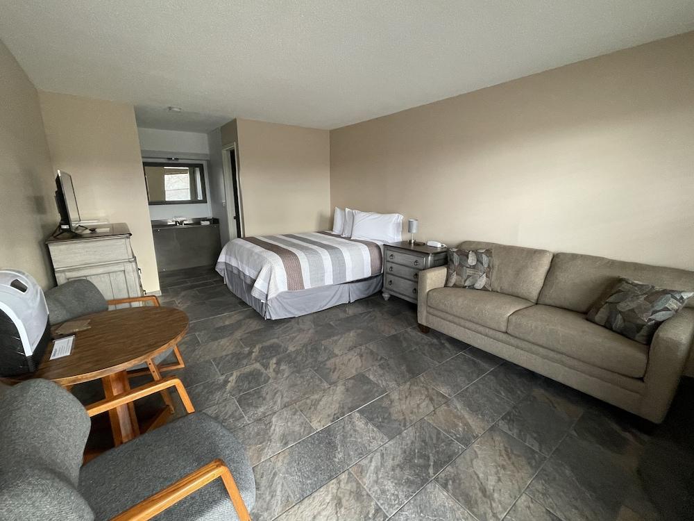 Scottish Inns Osage Beach photo 45