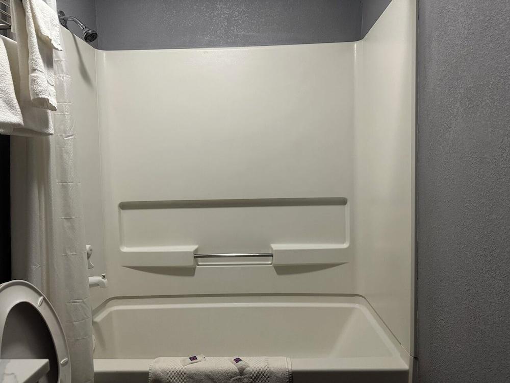 Motel 6 North Sioux City, SD – I-29 North photo 15