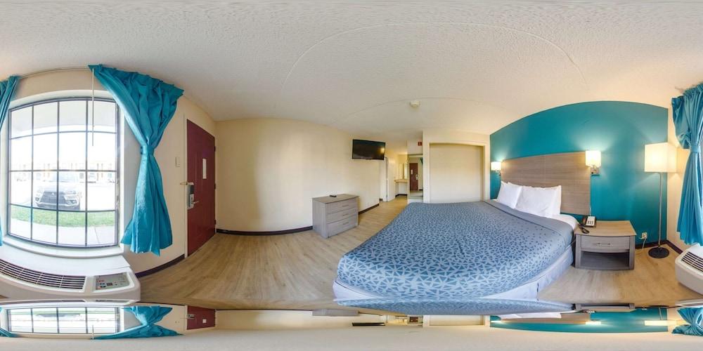 1 Life Studio and Suites photo 6
