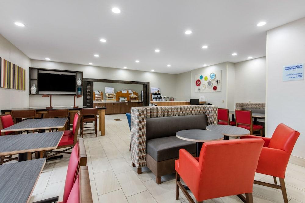 Holiday Inn Express Henderson N Evansville South by IHG photo 6