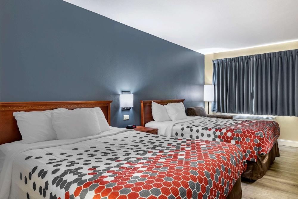 Econo Lodge Erlanger - Cincinnati Airport photo 14